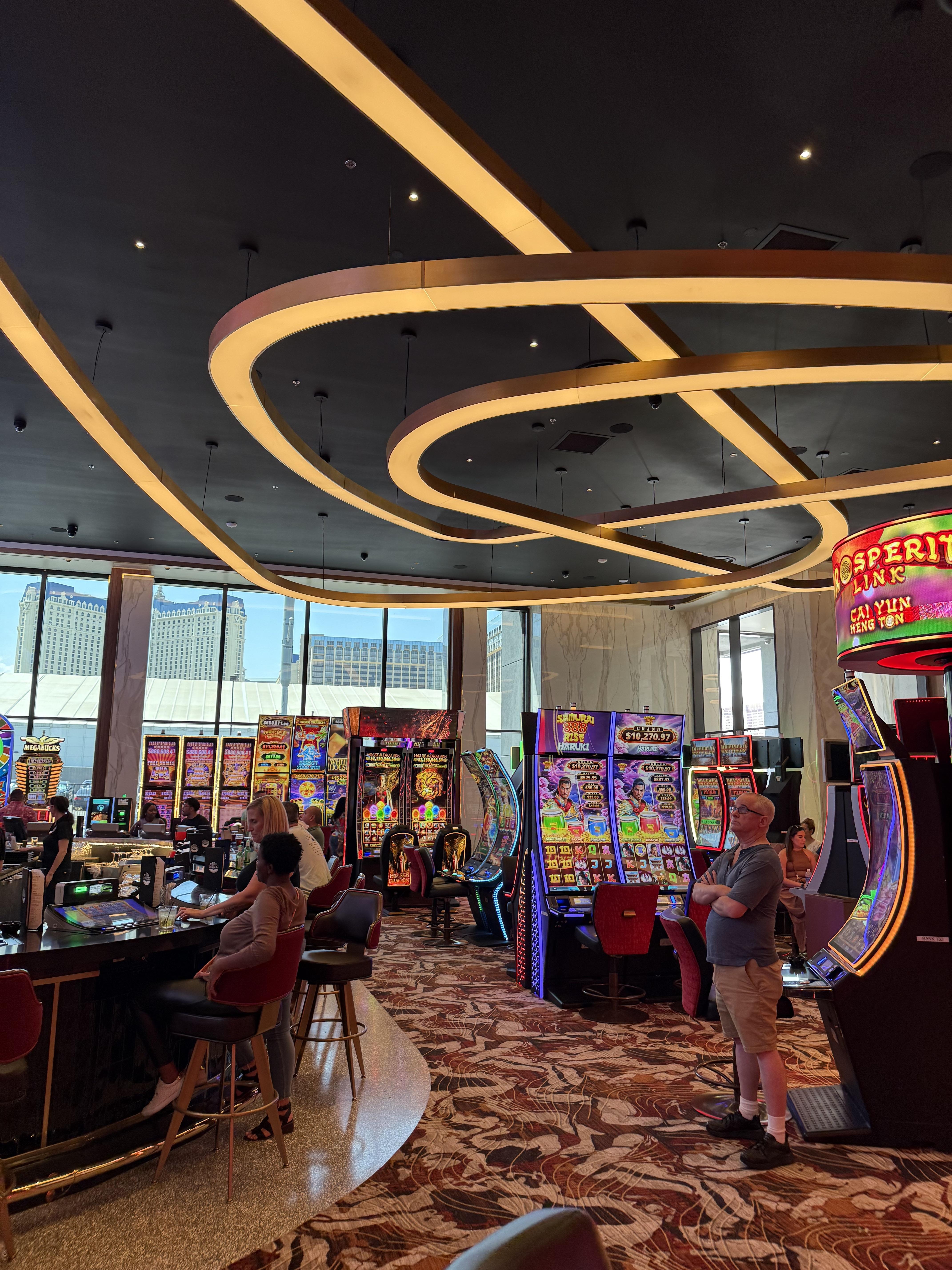 Een emotionele lounge casino thema avond ervaring